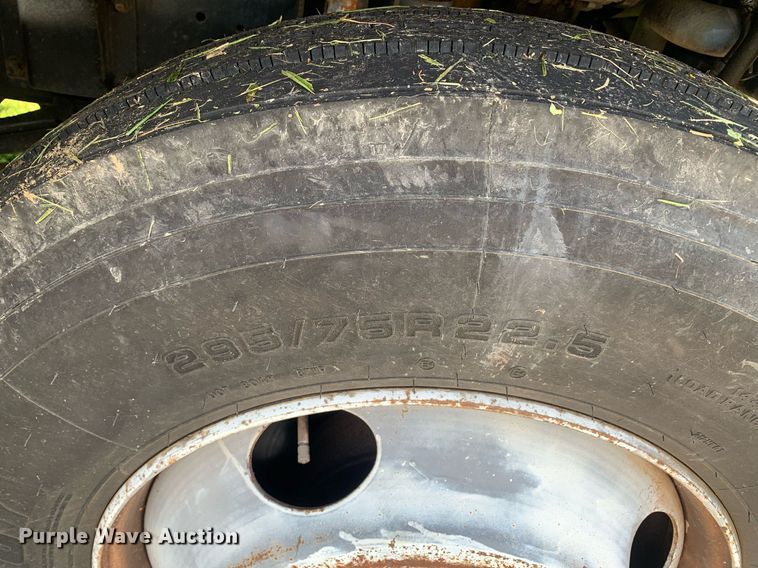 image for item LH9634 1995 Chevrolet Kodiak C6500  truck cab and chassis