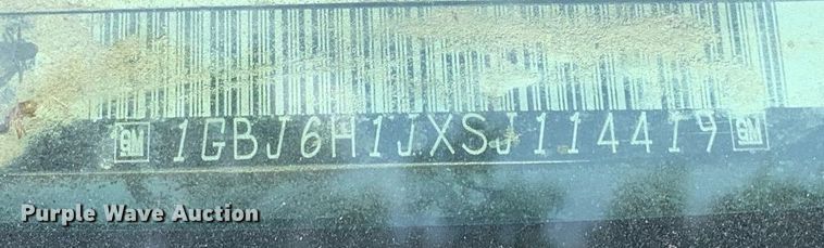 image for item LH9634 1995 Chevrolet Kodiak C6500  truck cab and chassis