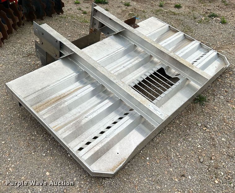 image for item LI9705 East  aluminum headache rack