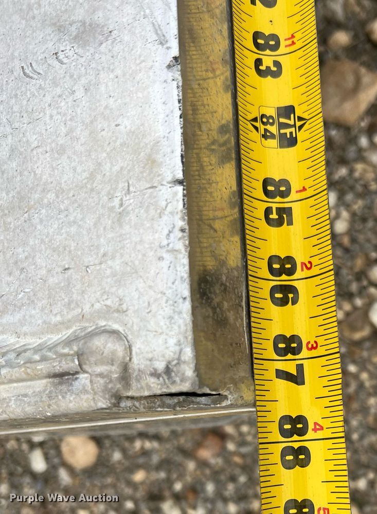 image for item LI9705 East  aluminum headache rack