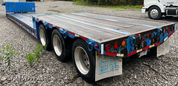 image for item LI9771 1988 Siebert  lowboy equipment trailer