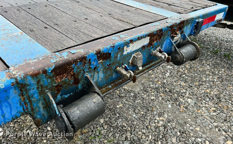 image for item LI9771 1988 Siebert  lowboy equipment trailer