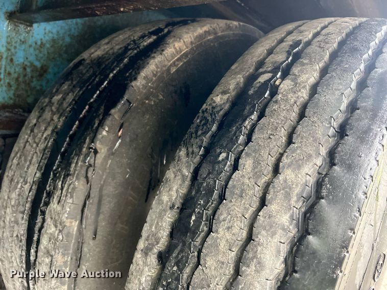 image for item LI9771 1988 Siebert  lowboy equipment trailer