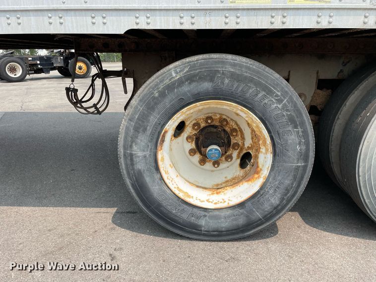 image for item LJ9676 1999 Stoughton AVW-485T-S-C  dry van trailer