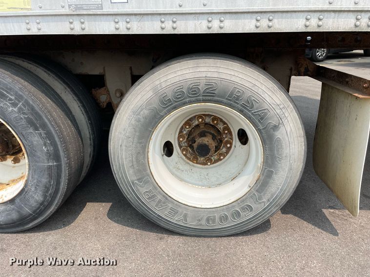 image for item LJ9676 1999 Stoughton AVW-485T-S-C  dry van trailer