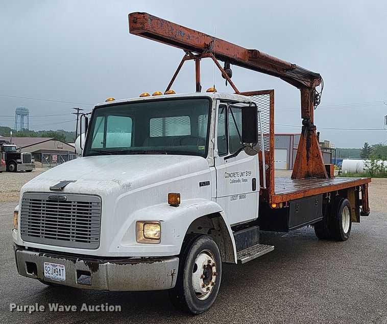 image for item LR9245 2000 Freightliner FL60  flatbed truck