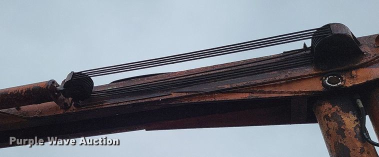 image for item LR9245 2000 Freightliner FL60  flatbed truck