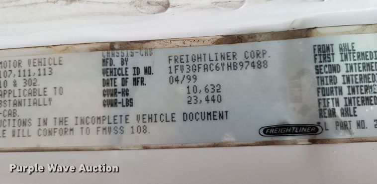 image for item LR9245 2000 Freightliner FL60  flatbed truck