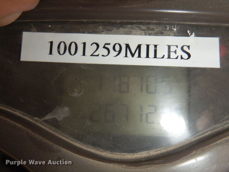 image for item LT9738 2002 Mack CH613  semi truck