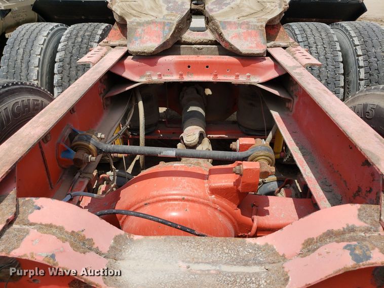 image for item LT9740 1999 Mack CH613  semi truck