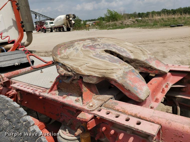 image for item LT9740 1999 Mack CH613  semi truck