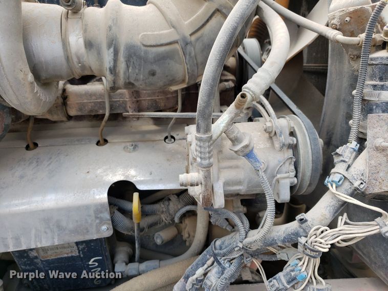 image for item LT9740 1999 Mack CH613  semi truck