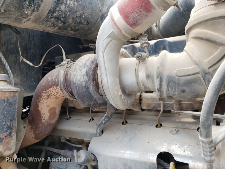 image for item LT9740 1999 Mack CH613  semi truck