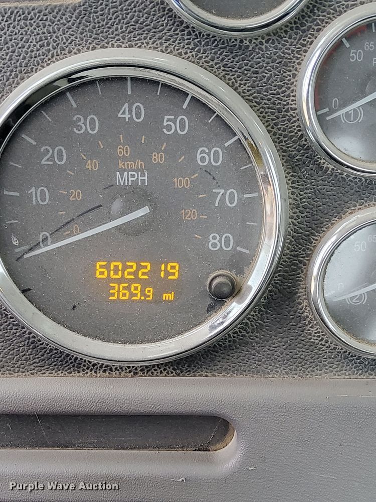 image for item LT9747 2013 Peterbilt 388  semi truck