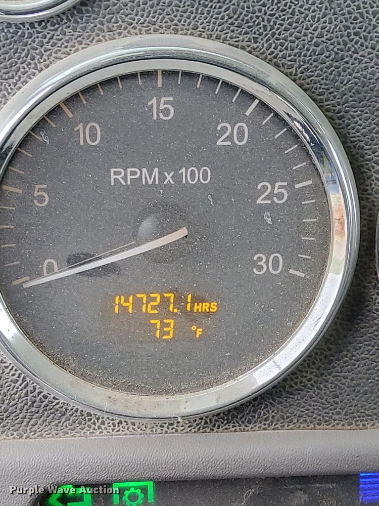 image for item LT9747 2013 Peterbilt 388  semi truck