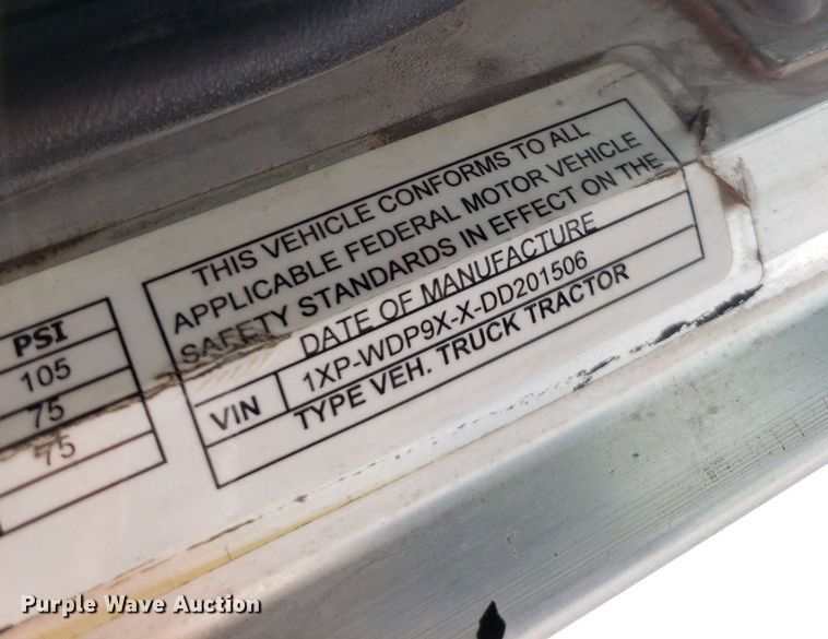 image for item LT9747 2013 Peterbilt 388  semi truck