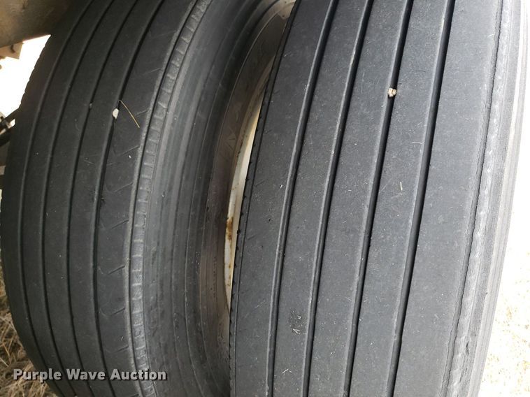 image for item LT9767 2005 Great Dane  dry van trailer