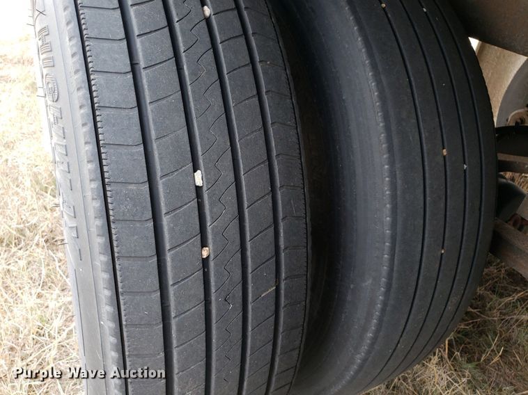 image for item LT9767 2005 Great Dane  dry van trailer