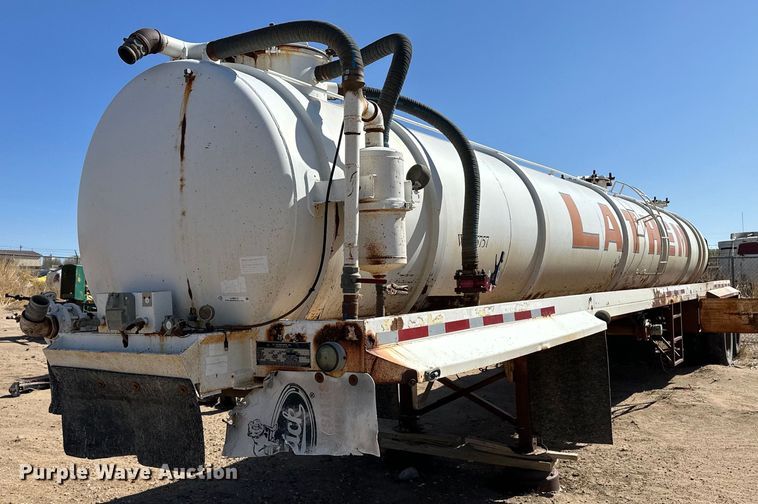 image for item LU9612 2001 Eagle EV-130  tank trailer