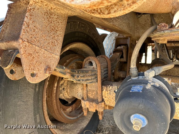 image for item LU9612 2001 Eagle EV-130  tank trailer