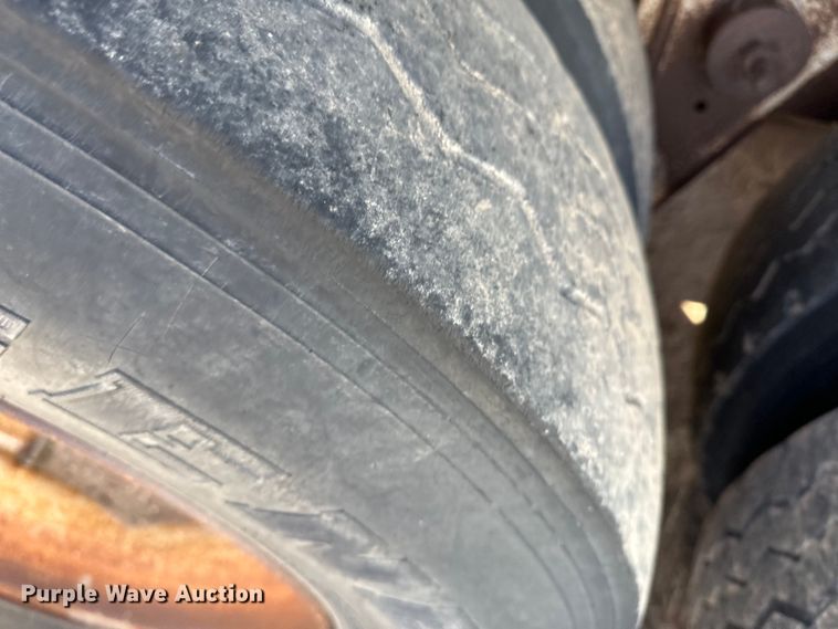 image for item LU9612 2001 Eagle EV-130  tank trailer