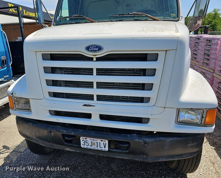 image for item LW9610 1998 Ford L8501  flatbed truck