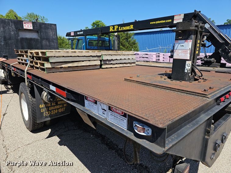 image for item LW9610 1998 Ford L8501  flatbed truck