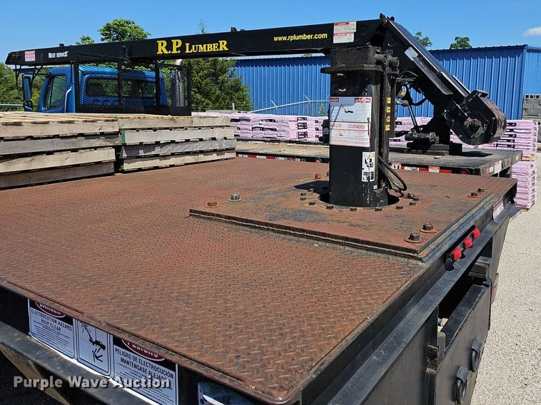 image for item LW9610 1998 Ford L8501  flatbed truck