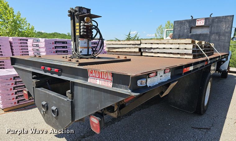 image for item LW9610 1998 Ford L8501  flatbed truck