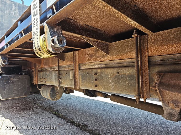 image for item LW9610 1998 Ford L8501  flatbed truck