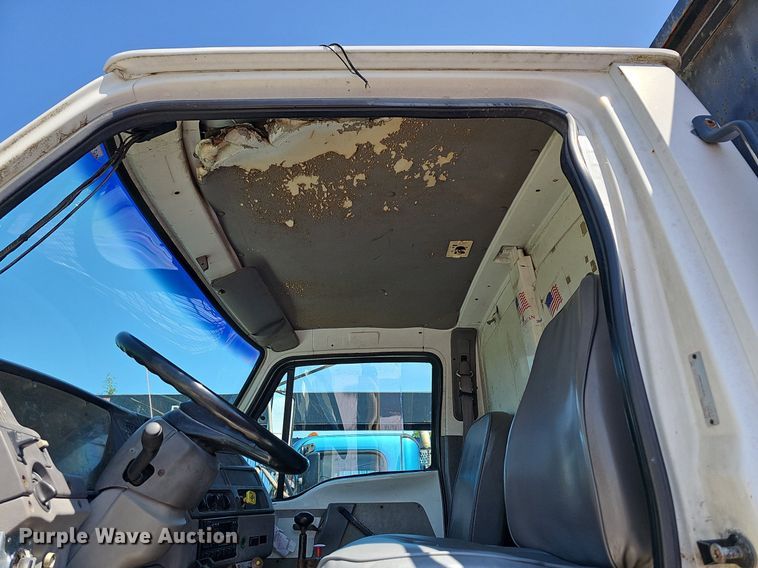 image for item LW9610 1998 Ford L8501  flatbed truck