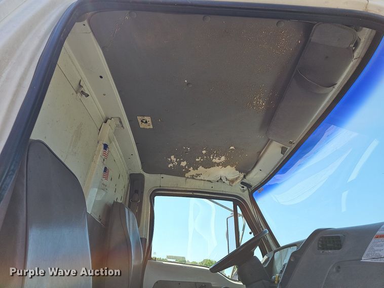 image for item LW9610 1998 Ford L8501  flatbed truck