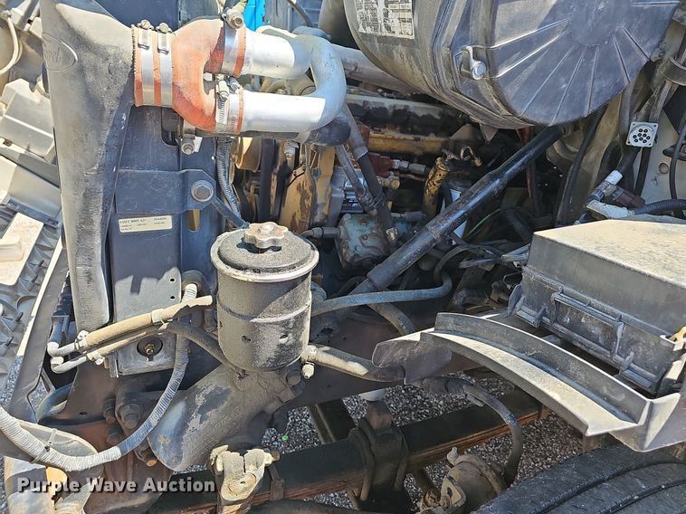 image for item LW9610 1998 Ford L8501  flatbed truck