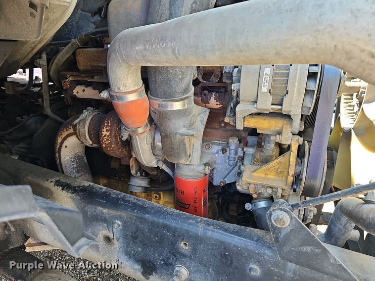 image for item LW9610 1998 Ford L8501  flatbed truck