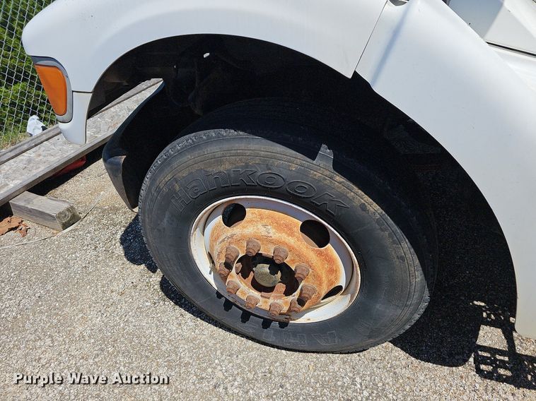 image for item LW9610 1998 Ford L8501  flatbed truck