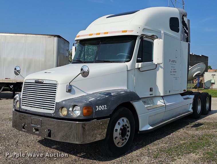 image for item LW9613 2003 Freightliner Century Class ST  semi truck