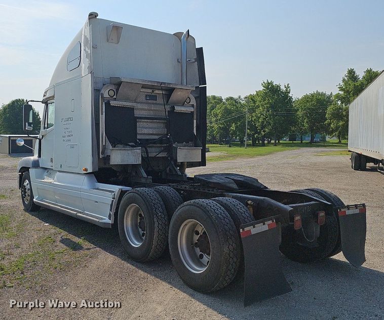 image for item LW9613 2003 Freightliner Century Class ST  semi truck