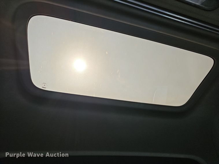 image for item LW9613 2003 Freightliner Century Class ST  semi truck