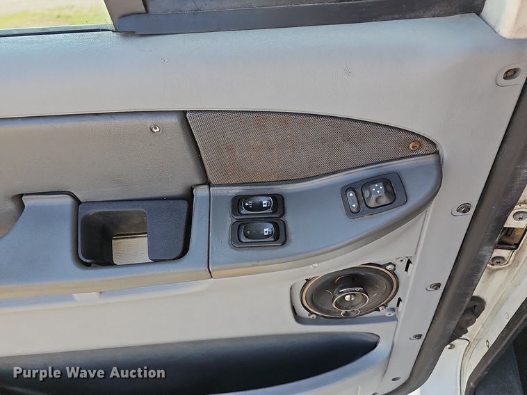 image for item LW9613 2003 Freightliner Century Class ST  semi truck