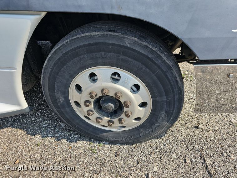 image for item LW9613 2003 Freightliner Century Class ST  semi truck