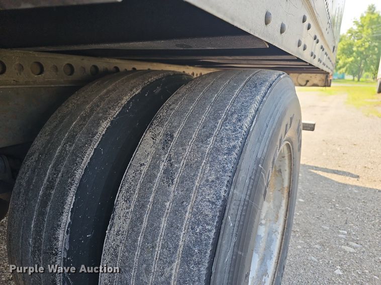 image for item LW9614 1999 Strick  dry van trailer