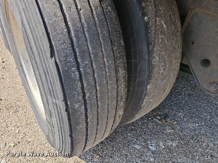 image for item LW9614 1999 Strick  dry van trailer