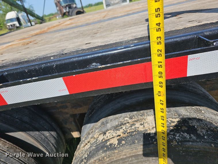 image for item LW9619 2010 Utility Trailers  flatbed trailer