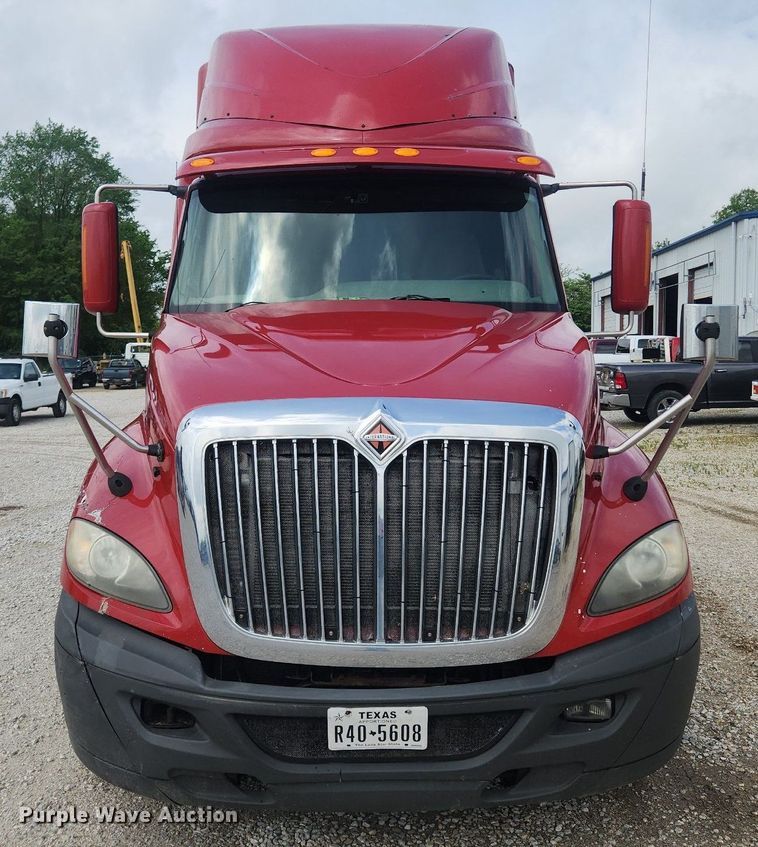 image for item LX9554 2013 International ProStar  semi truck