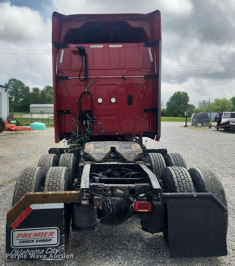 image for item LX9554 2013 International ProStar  semi truck