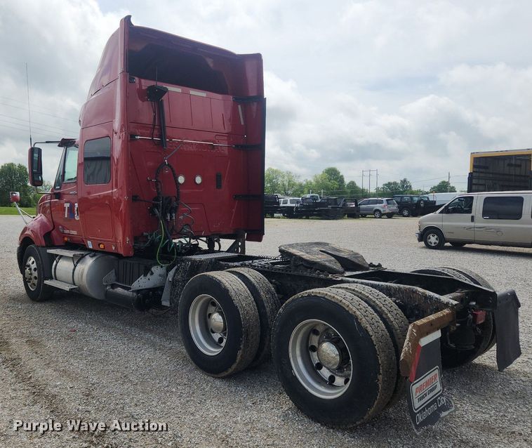 image for item LX9554 2013 International ProStar  semi truck