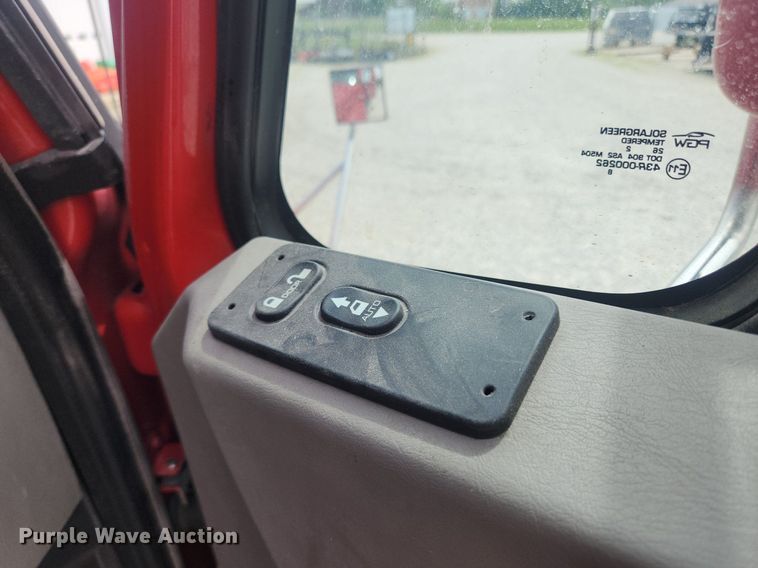 image for item LX9554 2013 International ProStar  semi truck