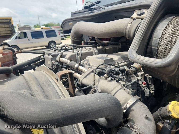 image for item LX9554 2013 International ProStar  semi truck