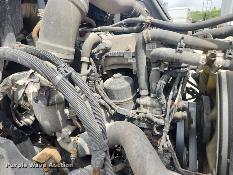 image for item LX9554 2013 International ProStar  semi truck