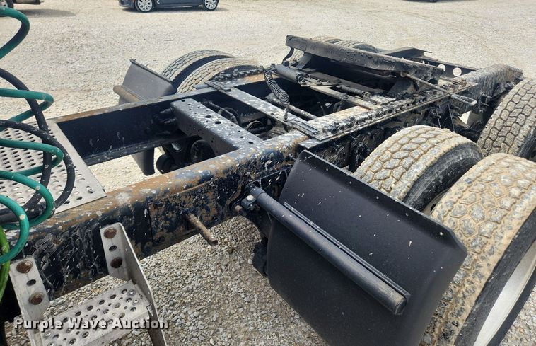 image for item LX9554 2013 International ProStar  semi truck